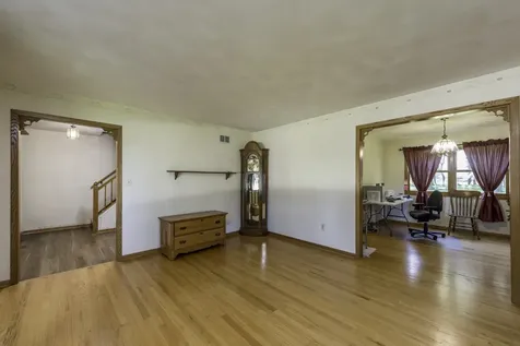 512 Cavin Avenue Winthrop Harbor IL 60096