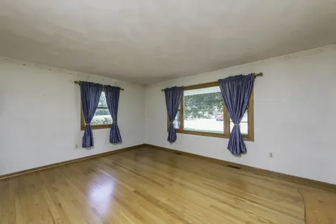 512 Cavin Avenue Winthrop Harbor IL 60096
