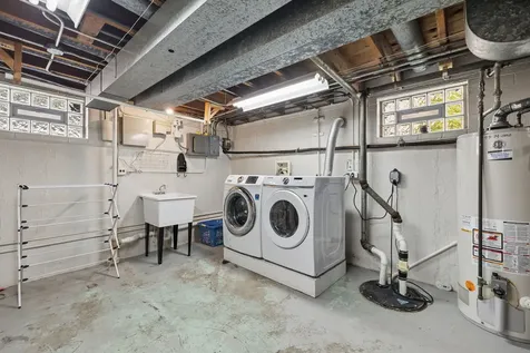 8614 West 26th Street North Riverside IL 60546