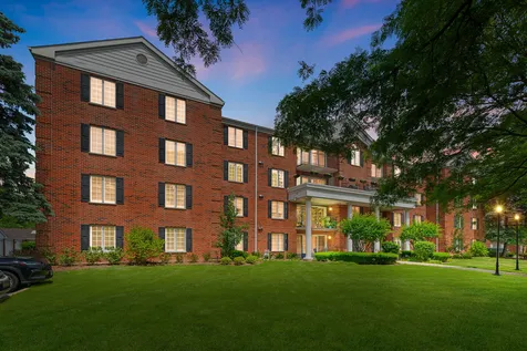 326 Park Avenue Clarendon Hills IL 60514