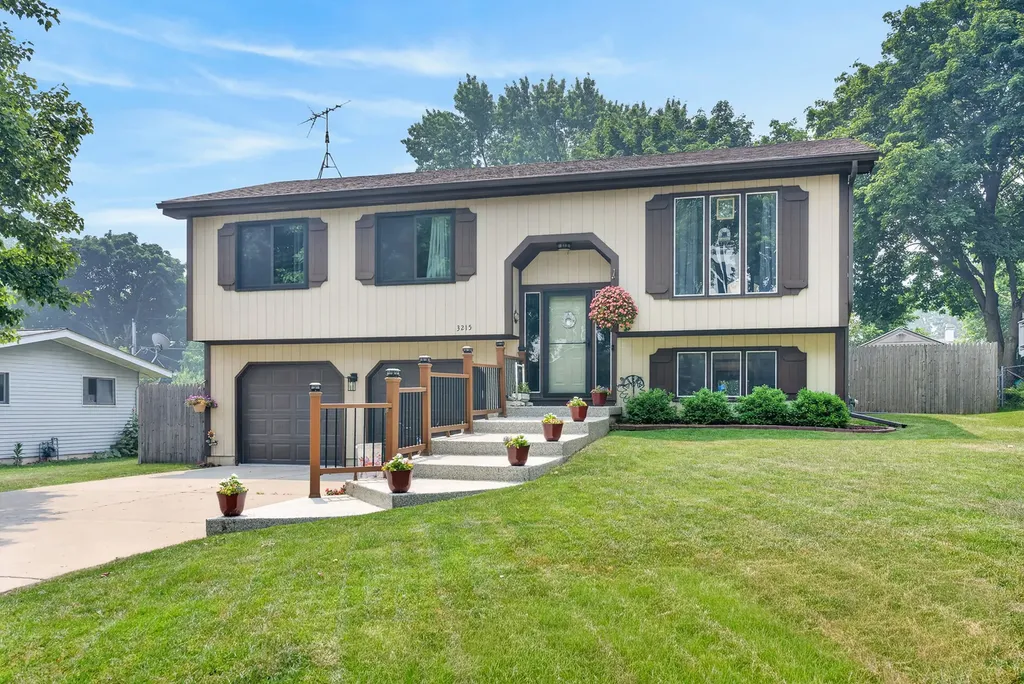 3215 Vista Terrace Mchenry IL 60050