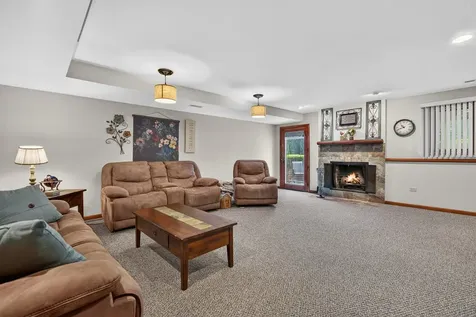 3215 Vista Terrace Mchenry IL 60050