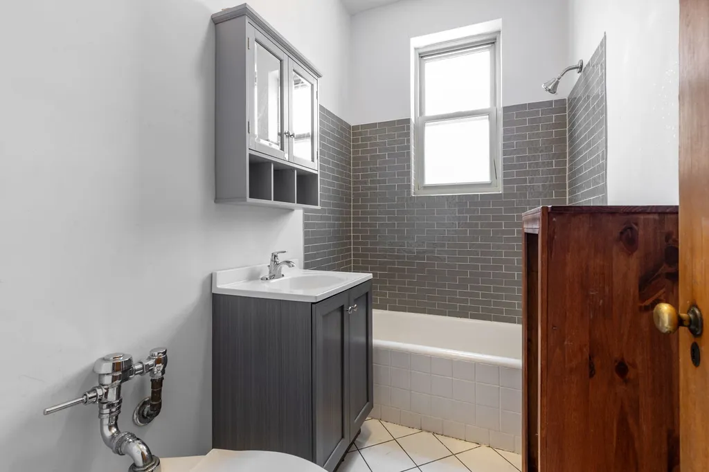 7370 South South Shore Drive Chicago IL 60649