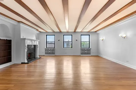 7370 South South Shore Drive Chicago IL 60649
