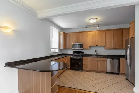 7370 South South Shore Drive Chicago IL 60649