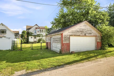 111 West Delaware Street Dwight IL 60420