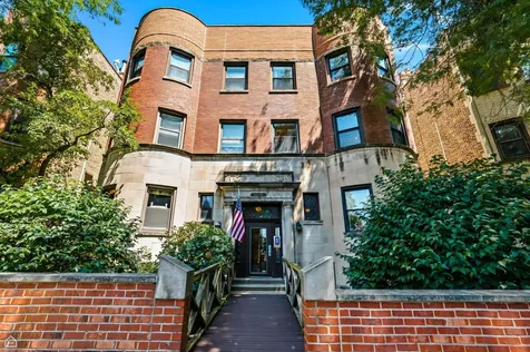 1044 West Byron Street Chicago IL 60613
