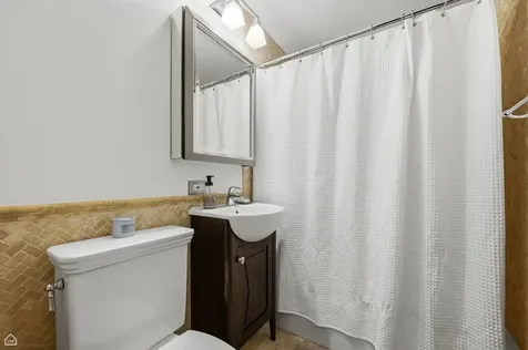 1044 West Byron Street Chicago IL 60613