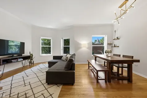 1044 West Byron Street Chicago IL 60613