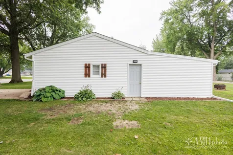 631 Robert Drive Bourbonnais IL 60914
