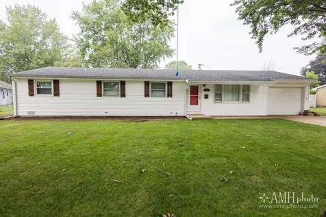 631 Robert Drive Bourbonnais IL 60914