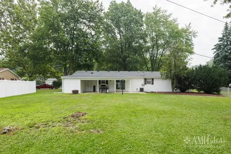 631 Robert Drive Bourbonnais IL 60914