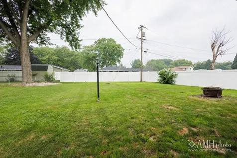 631 Robert Drive Bourbonnais IL 60914