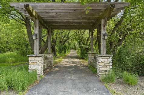 0N408 Eldon Drive N Geneva IL 60134