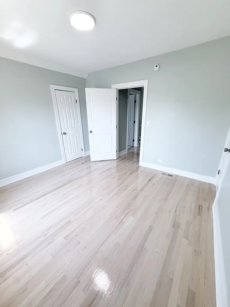 4155 West Arthington Street Chicago IL 60624