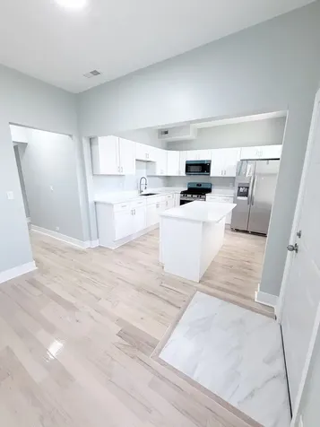 4155 West Arthington Street Chicago IL 60624