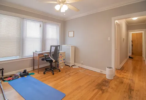 7648 North Greenview Avenue Chicago IL 60626