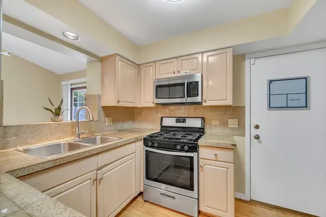 206 Albert Drive Vernon Hills IL 60061