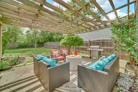 206 Albert Drive Vernon Hills IL 60061