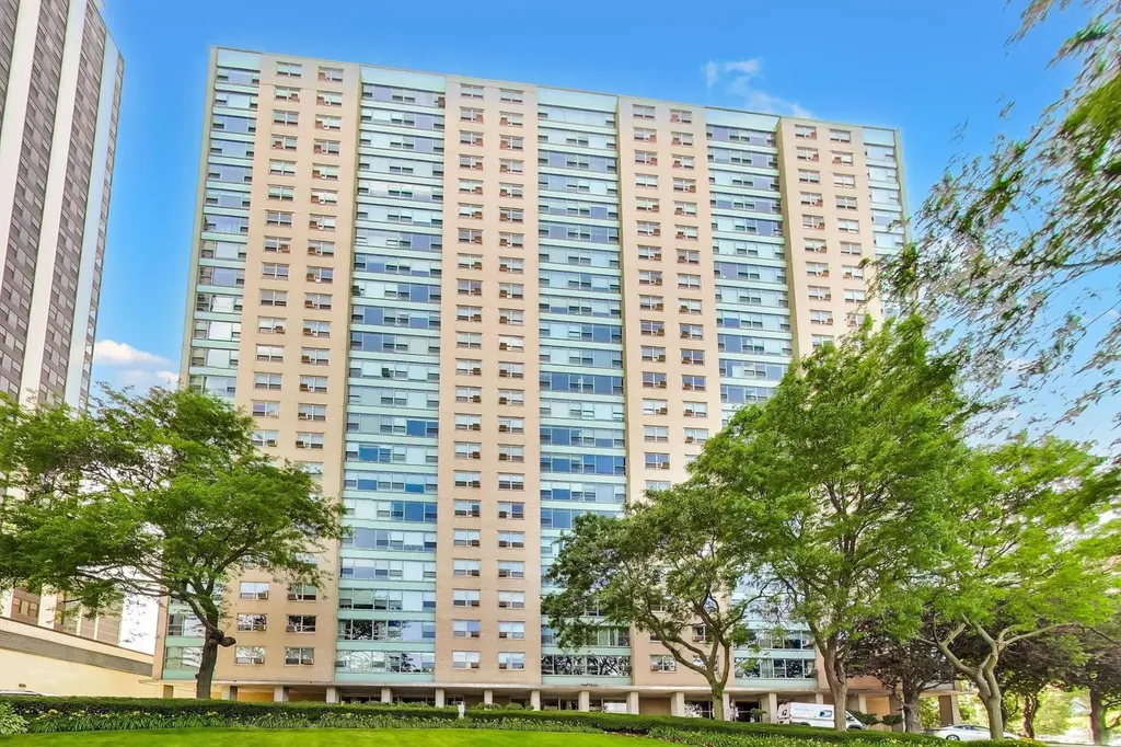 3180 North Lake Shore Drive Chicago IL 60657