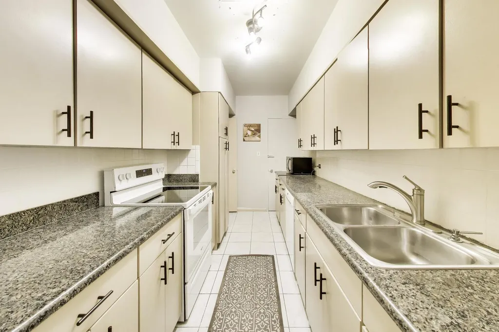 3180 North Lake Shore Drive Chicago IL 60657