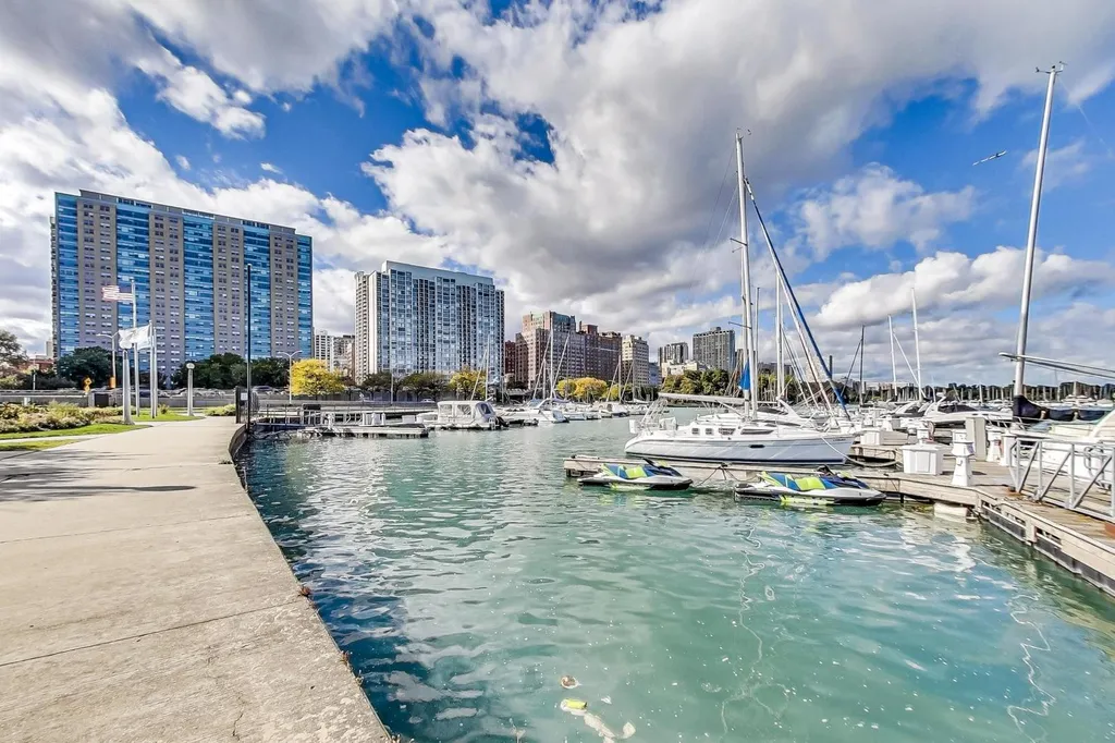 3180 North Lake Shore Drive Chicago IL 60657