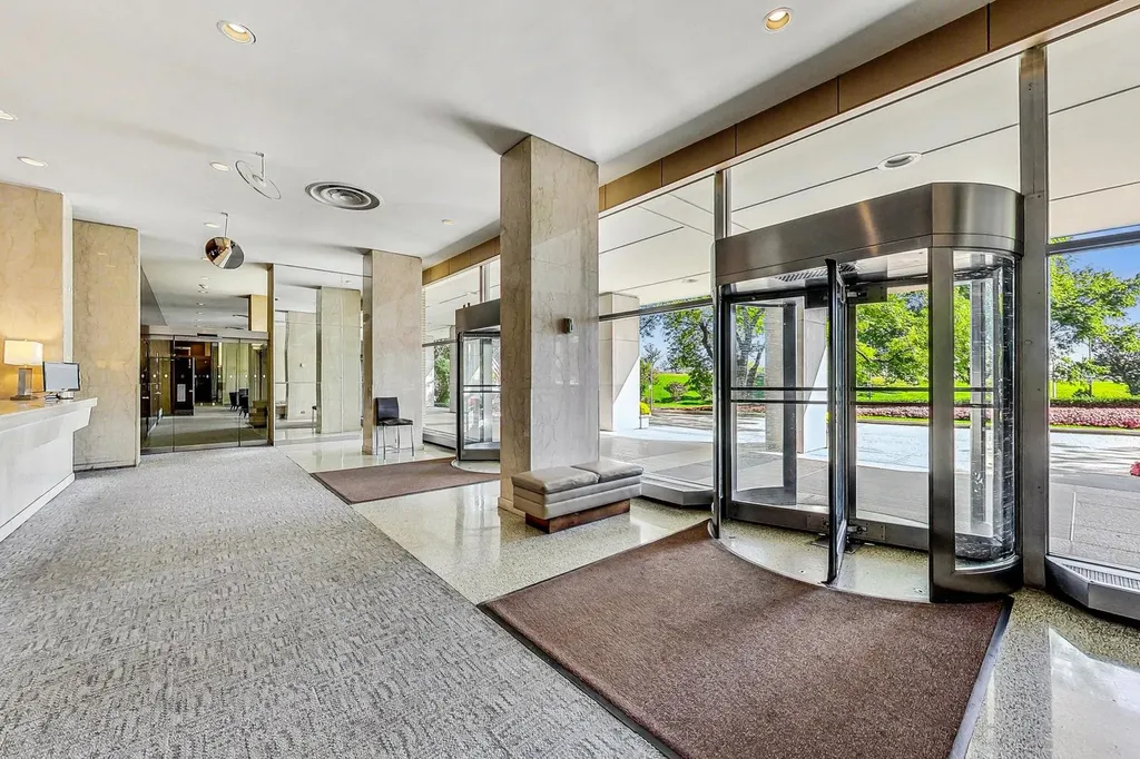 3180 North Lake Shore Drive Chicago IL 60657