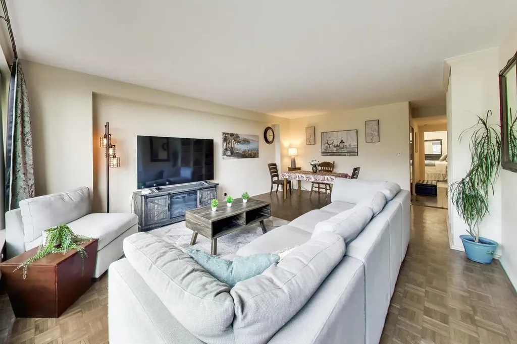 3180 North Lake Shore Drive Chicago IL 60657