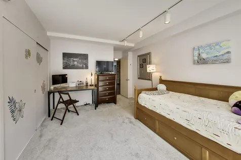 3180 North Lake Shore Drive Chicago IL 60657