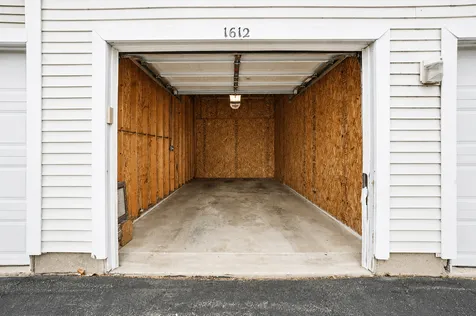 1623 Silverstone Drive Carpentersville IL 60110