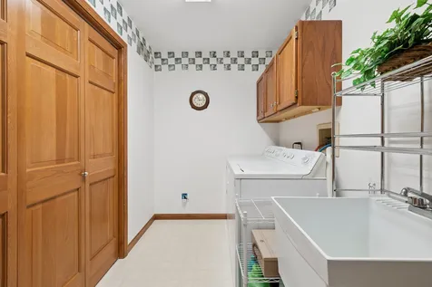 6N731 Willowbrook Drive St. Charles IL 60175