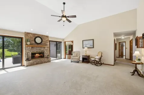 6N731 Willowbrook Drive St. Charles IL 60175