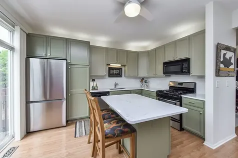 1126 Peregrine Parkway Bartlett IL 60103