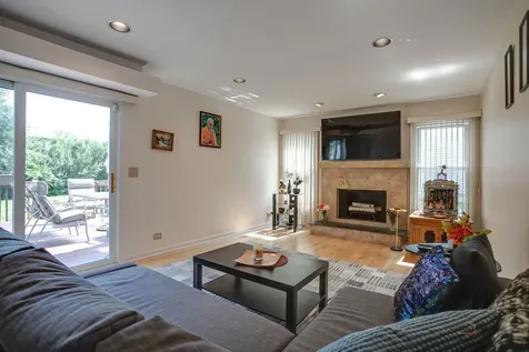 410 Lamont Terrace Buffalo Grove IL 60089