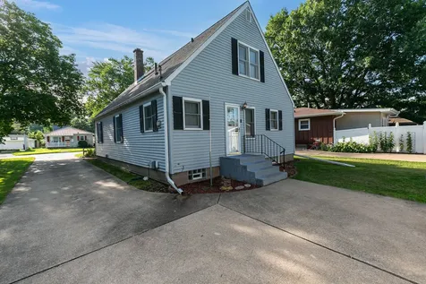 2424 28TH Street Rock Island IL 61201