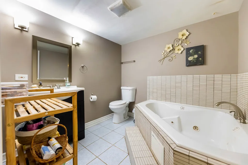 10218 South Wood Street Chicago IL 60643