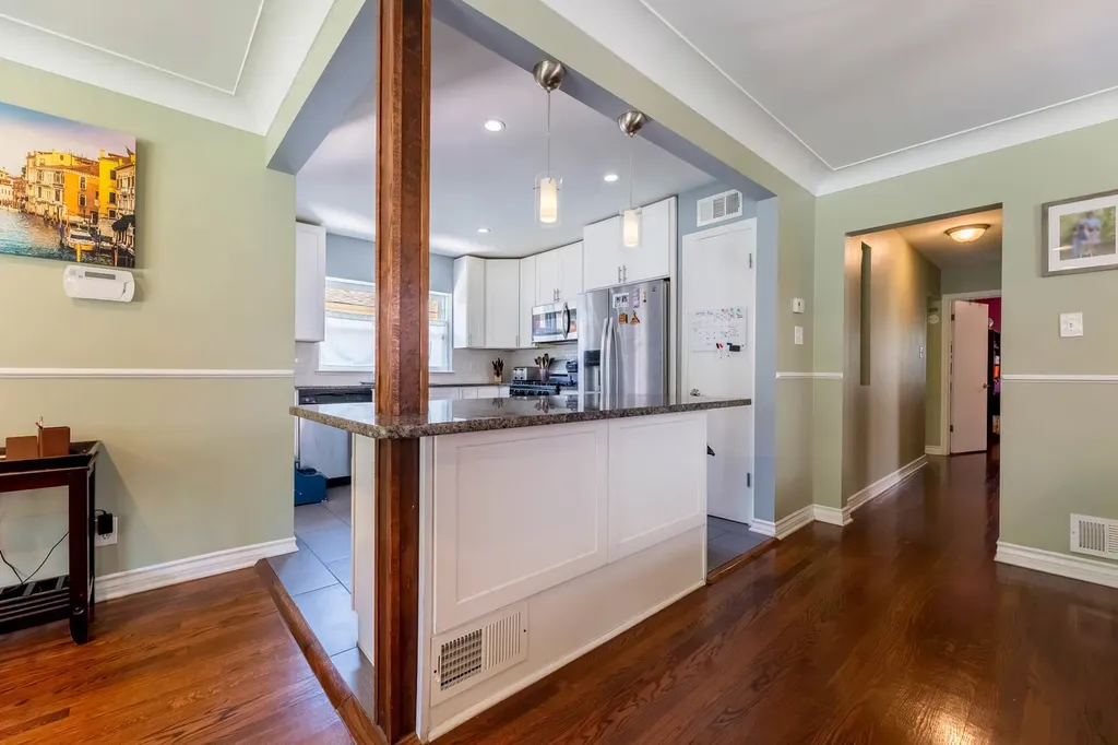10218 South Wood Street Chicago IL 60643