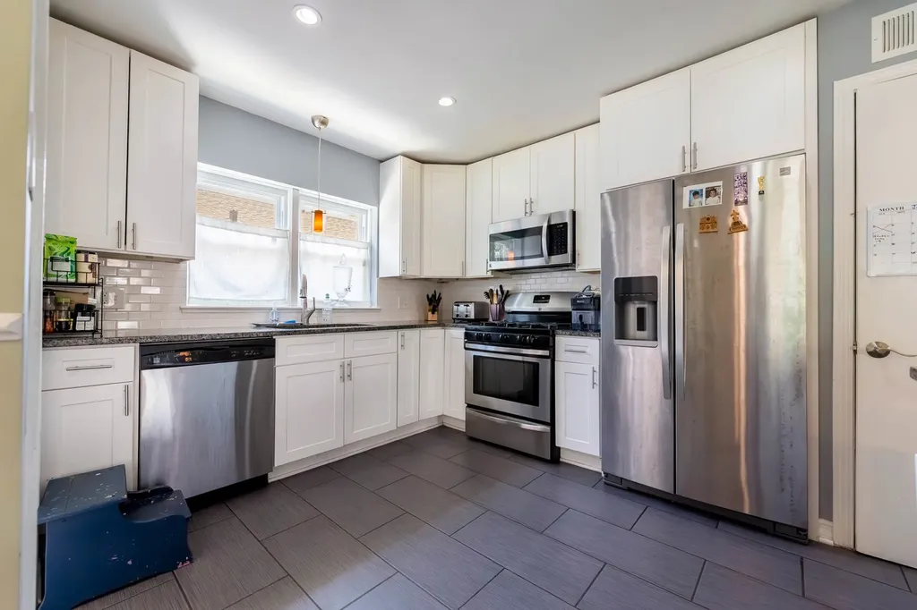 10218 South Wood Street Chicago IL 60643