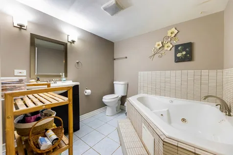 10218 South Wood Street Chicago IL 60643