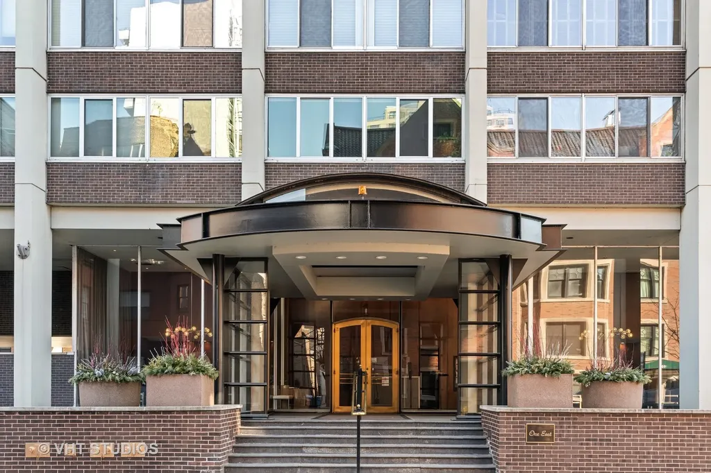 1 East Schiller Street Chicago IL 60610