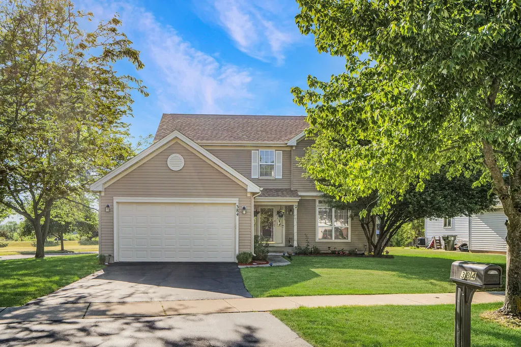384 South Clearview Circle Round Lake IL 60073