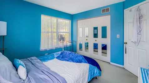 384 South Clearview Circle Round Lake IL 60073