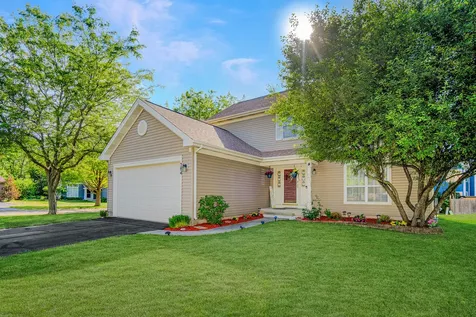 384 South Clearview Circle Round Lake IL 60073