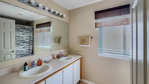 384 South Clearview Circle Round Lake IL 60073