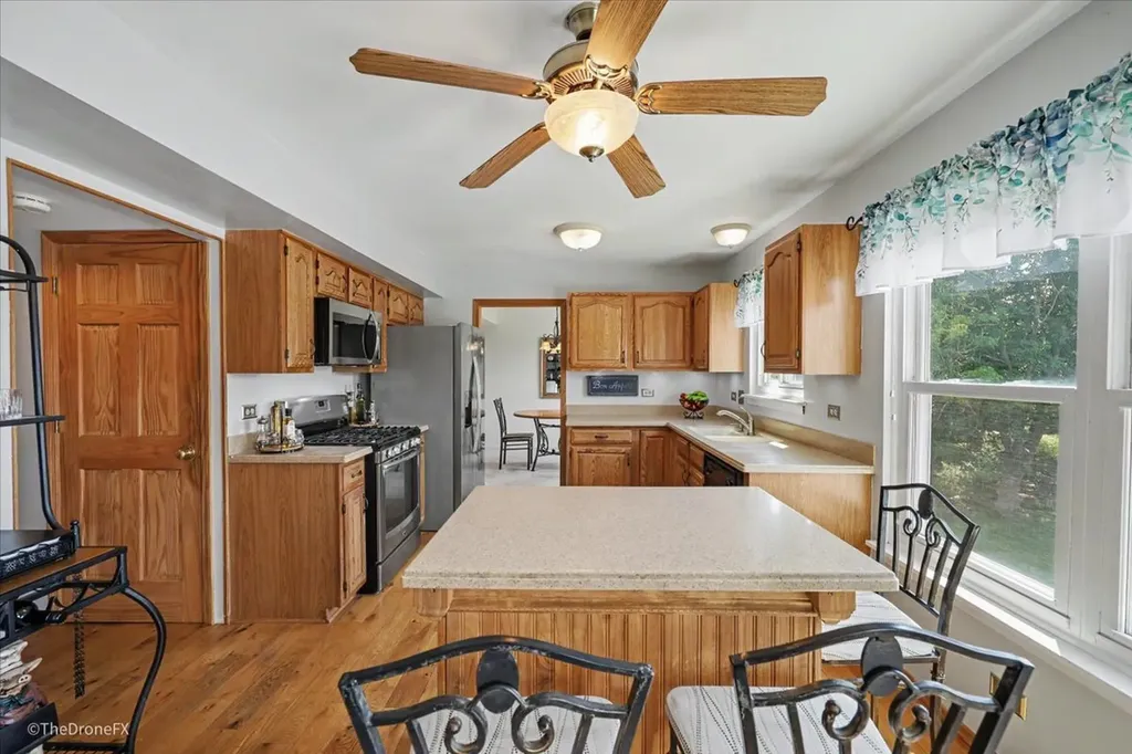 918 Horseshoe Court Carol Stream IL 60188