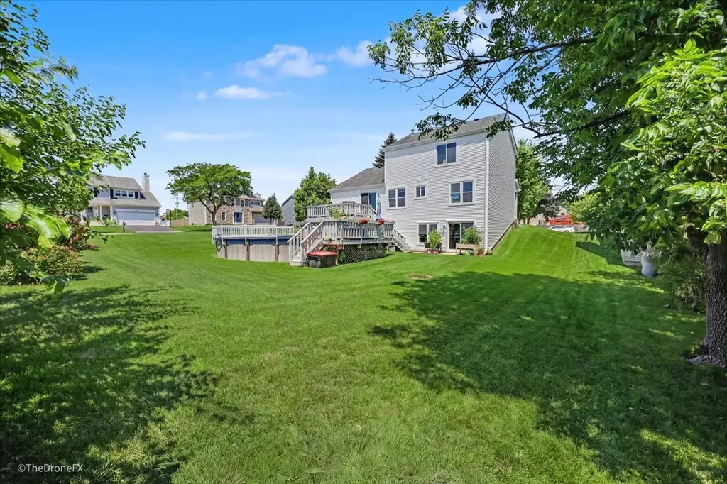 918 Horseshoe Court Carol Stream IL 60188
