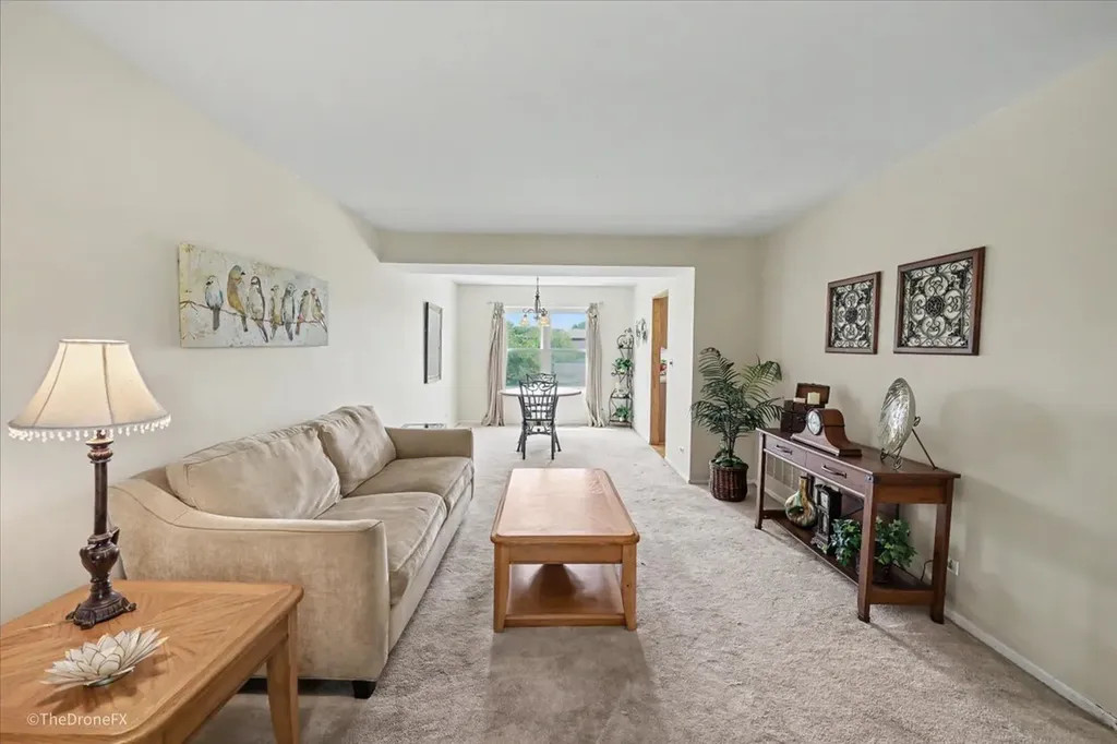 918 Horseshoe Court Carol Stream IL 60188