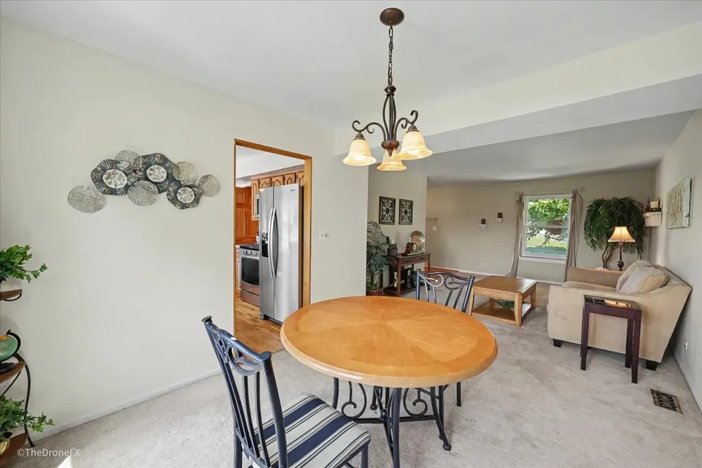 918 Horseshoe Court Carol Stream IL 60188