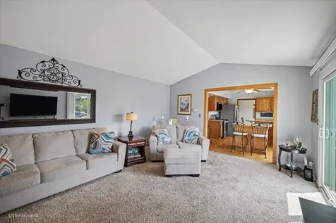 918 Horseshoe Court Carol Stream IL 60188