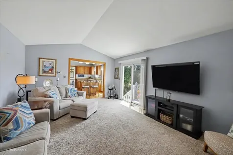 918 Horseshoe Court Carol Stream IL 60188
